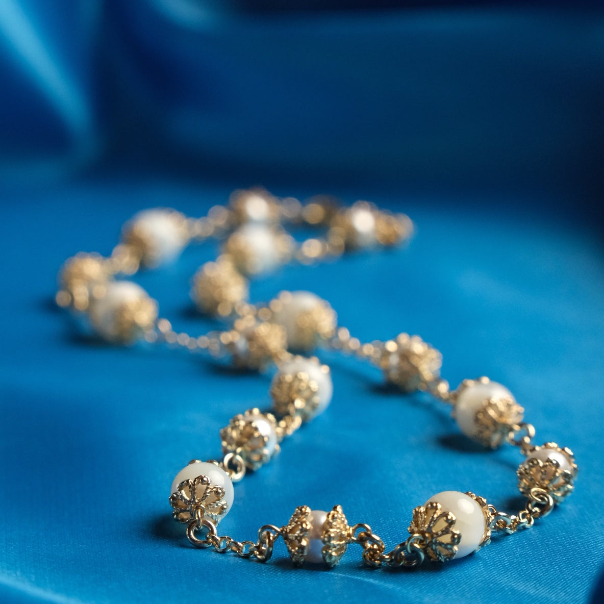 COLLANA HERA MADREPERLA