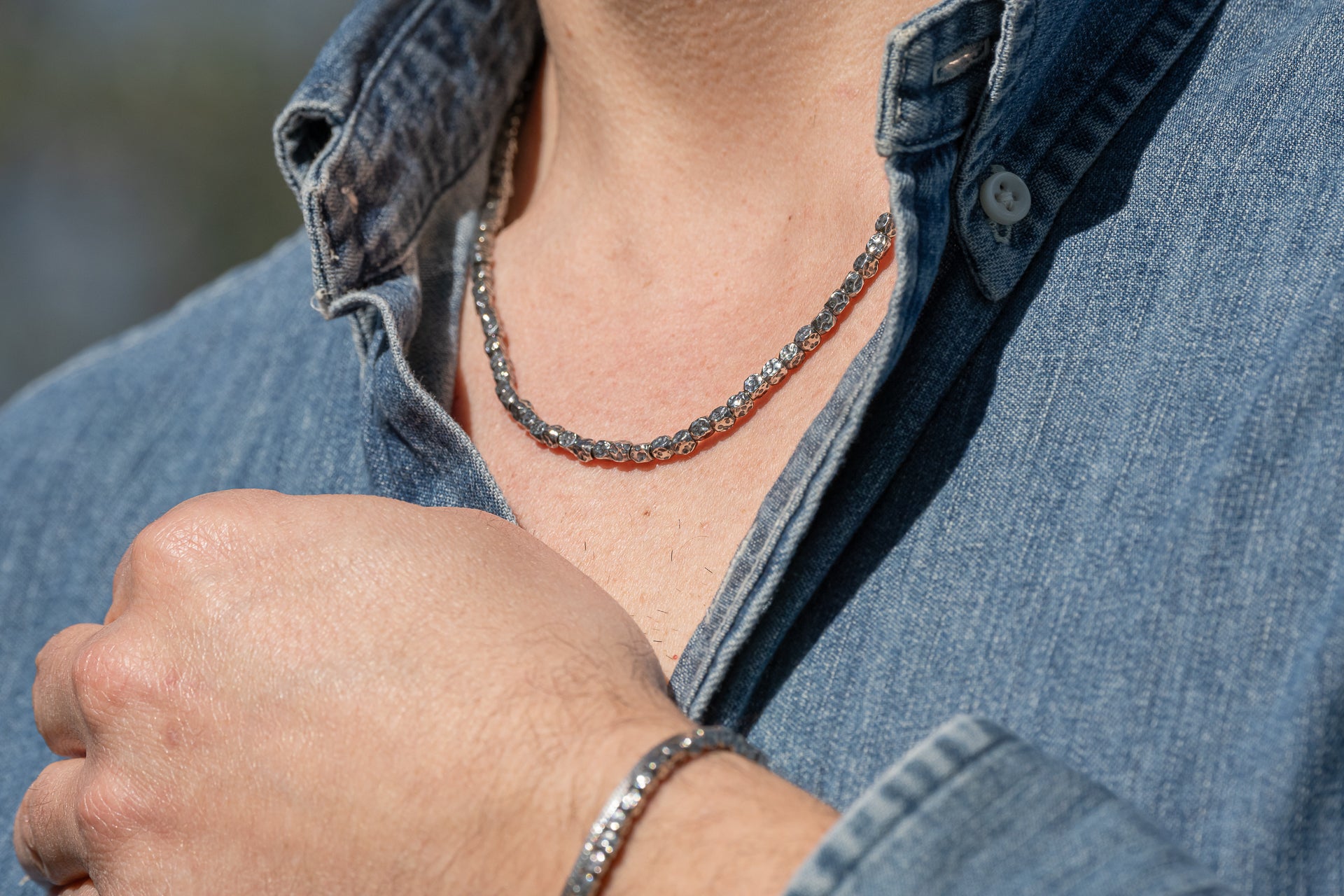 Urban Soul men's necklace with nuggets of hammered burnished silver